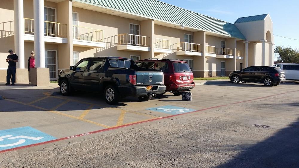 Extend-a-Suites - Extended Stay, I-40 Amarillo West Exterior