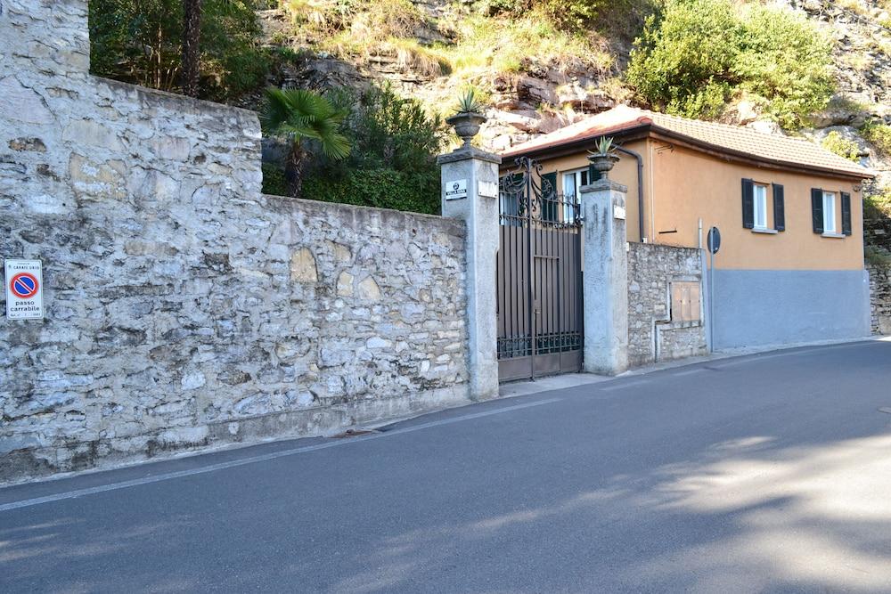 فيلا نينا ريليه بوتيك بد آند بريكفاست المنطقة الخارجية