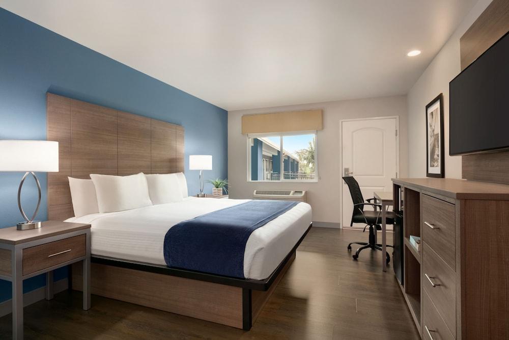 Torch Lite Inn Room