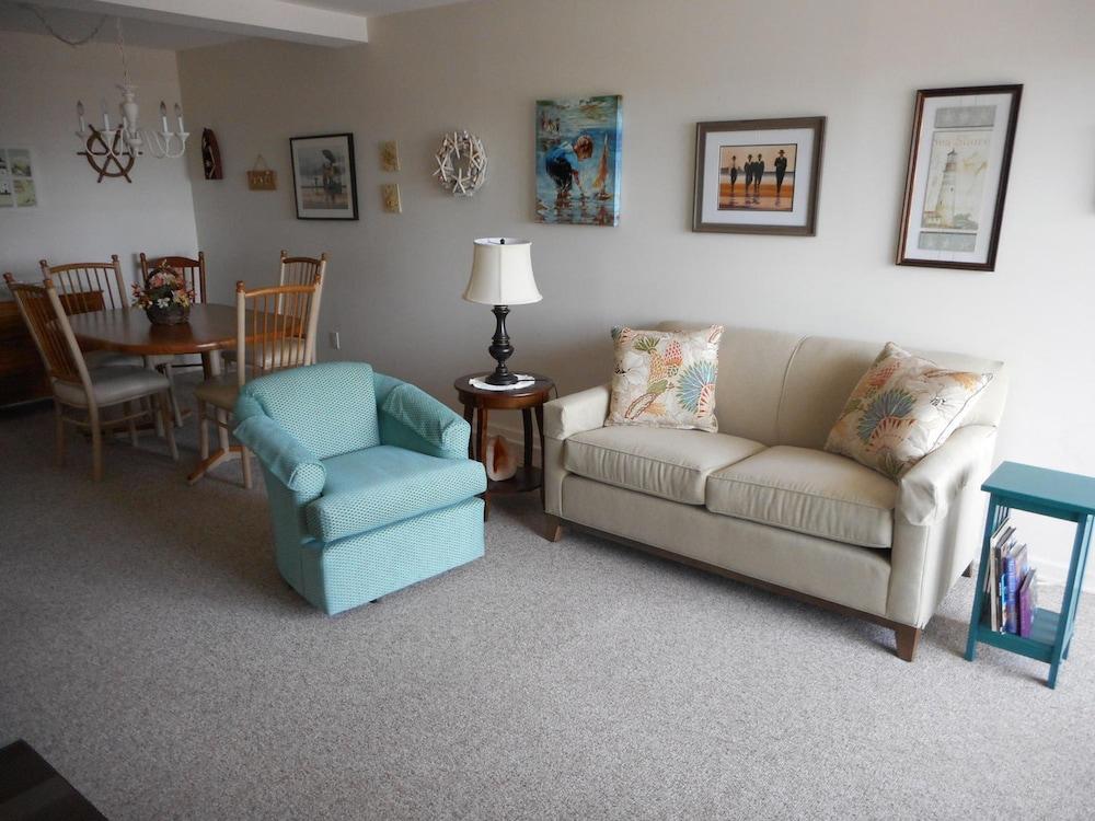 هينلوبين يونيت 720 باي لونج آند فوستر داخلي