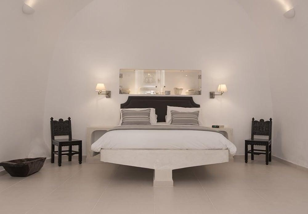 Karpimo Horizon - Caldera View with private hot tub Room