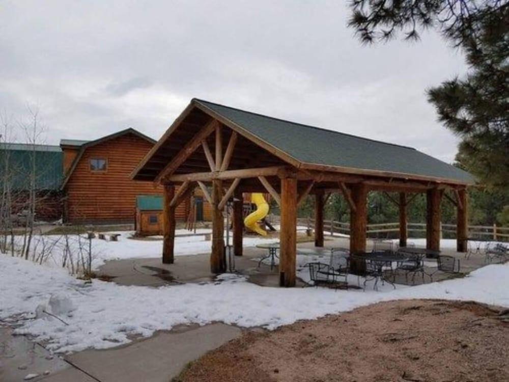 بلاك فورست لودج