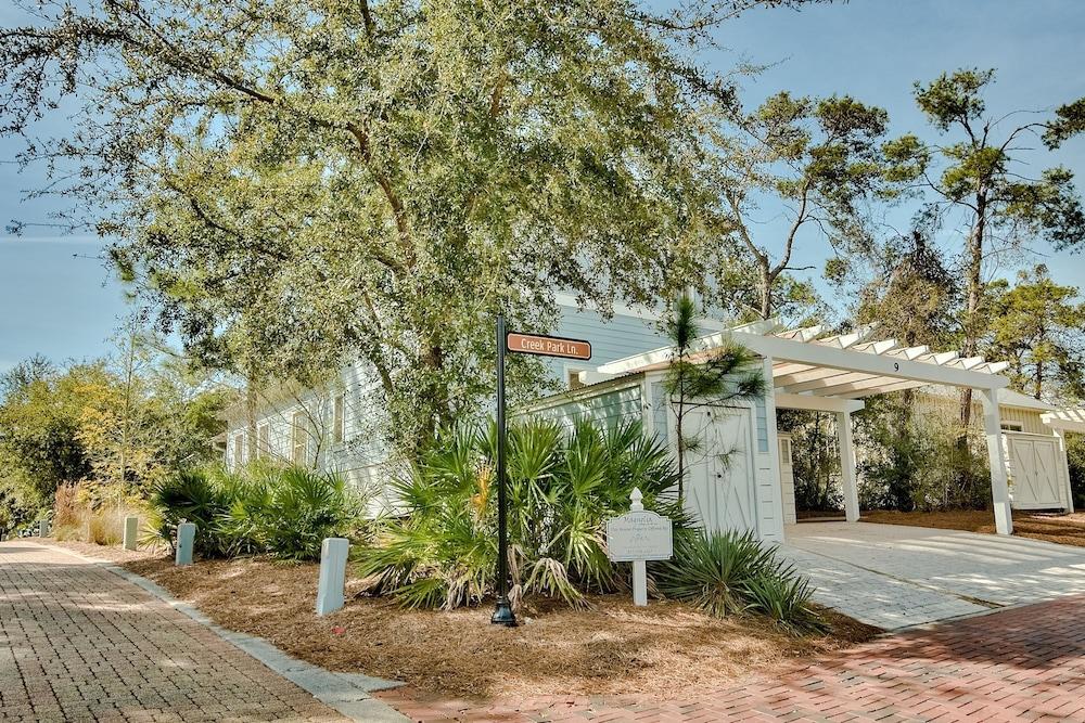 مانوليا كوتيدجز باي ذا سي-9 كريك بارك باي فلوريدا ستار فاكيشنز المنطقة الخارجية