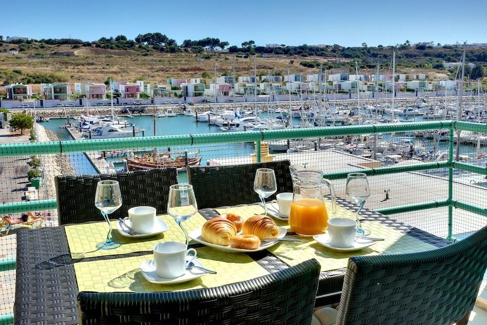 مارينا سي ريزيدنس أبارتمنت