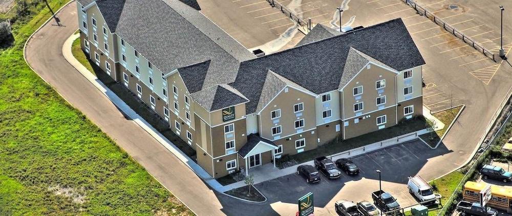 Quality Inn & Suites Thompson Aerial View