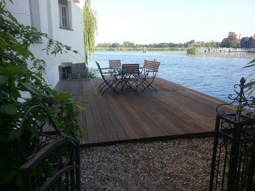 فيفو أوف دير دومينزل موليندام المنطقة المحيطة بالمنشأة