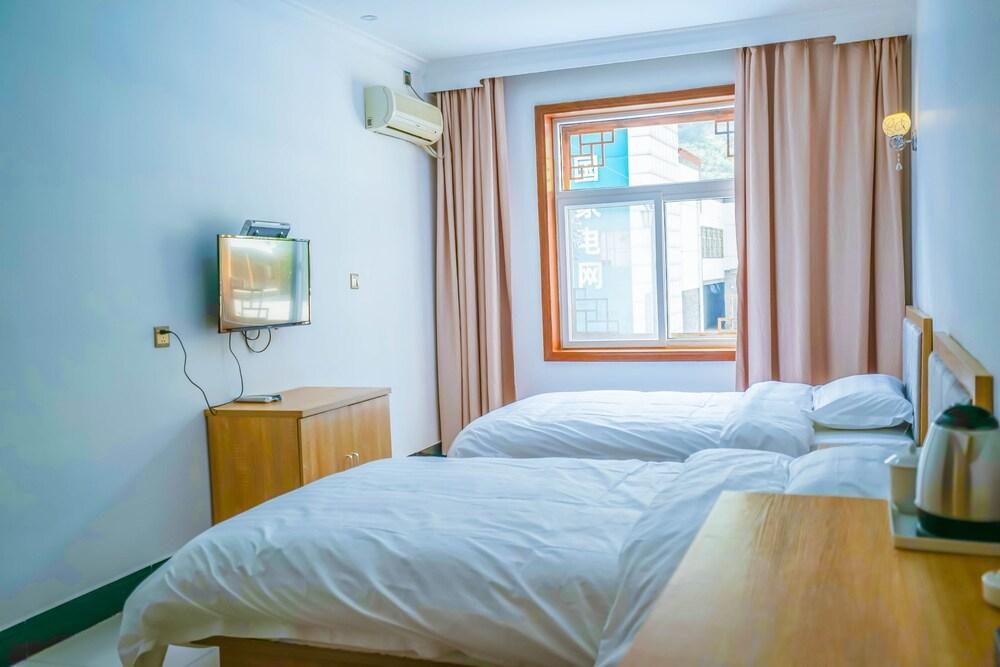 ييجي هوليداي هوتل لاشوي سانبو غرفة