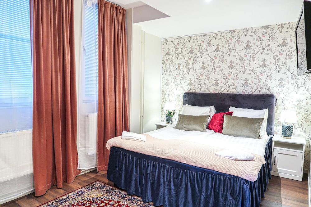 هوتل سيتي ليفينج