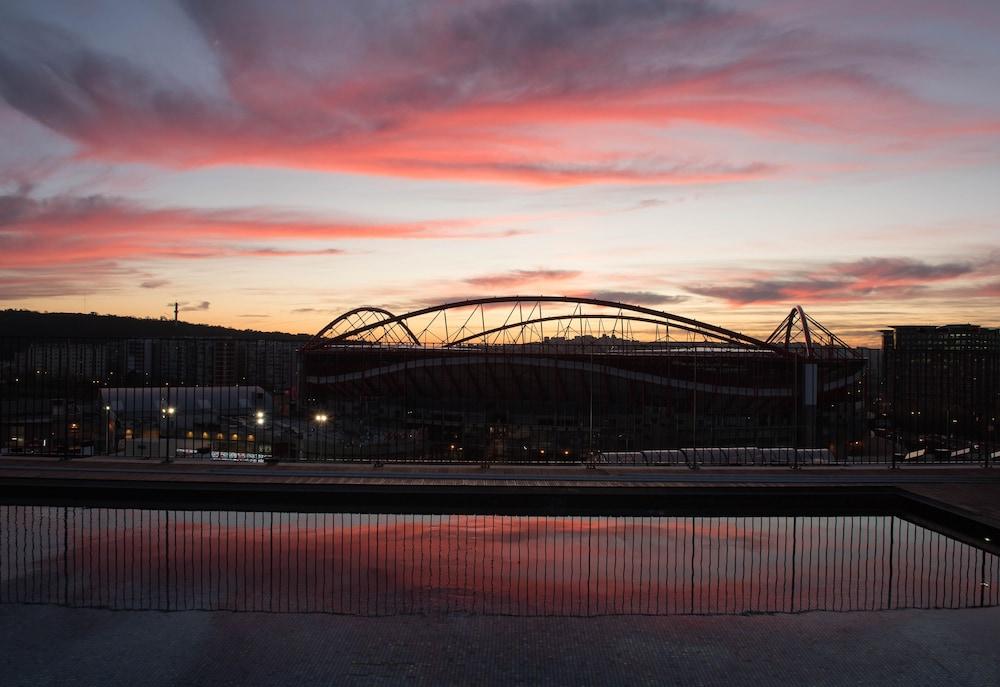 أبون ليسبون برايم هيزادينسيز حمام سباحة على السطح