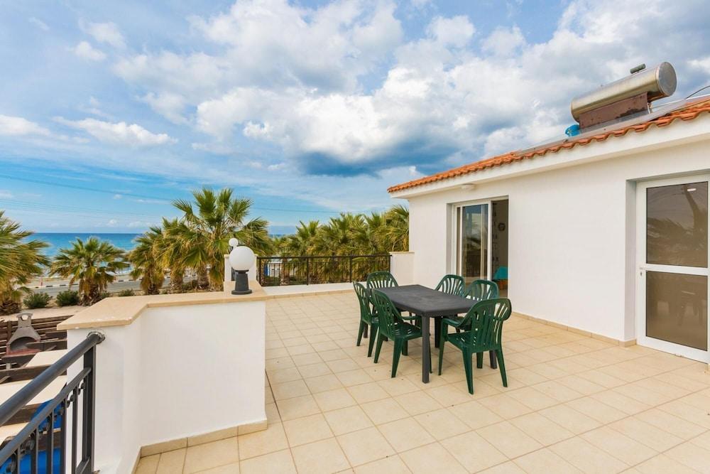 Villa Aspelia Large Private Pool Walk to Beach Sea Views A C Wifi Eco-friendly - 2421 Room
