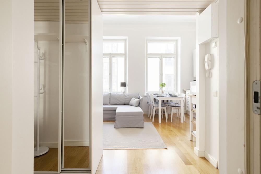 Compact studio in the center of Helsinki Room