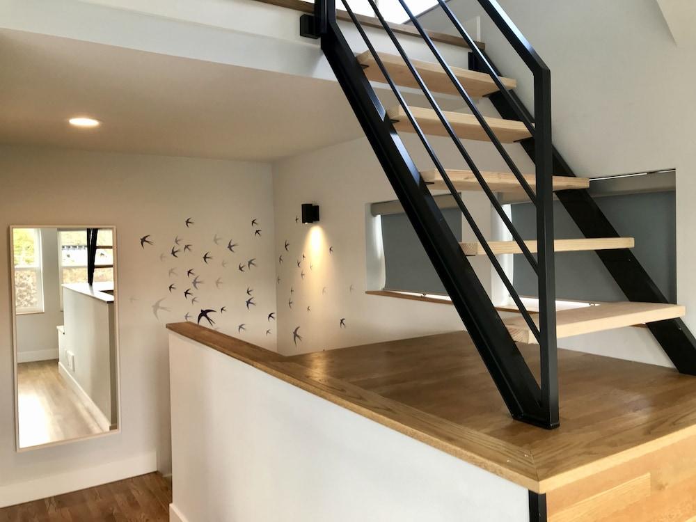 بيرد هاوس أون جرين ليك داخلي