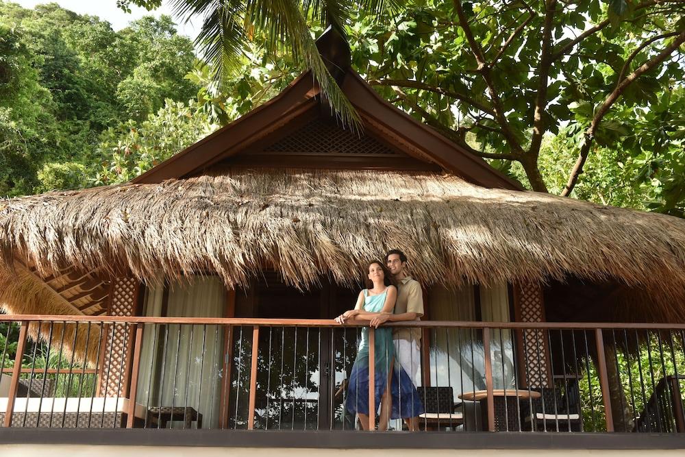 Pangulasian Island Resort Exterior