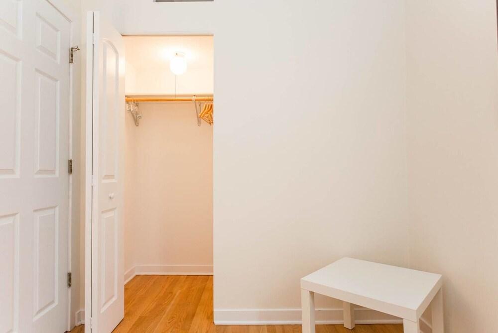 أيه بي سيز أوف هوم - أرتسي، برايت آند كمفرتابل غرفة