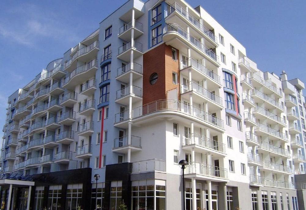 أبارتامينتي دبليو هوتيلو ديفا سبا المنطقة الخارجية