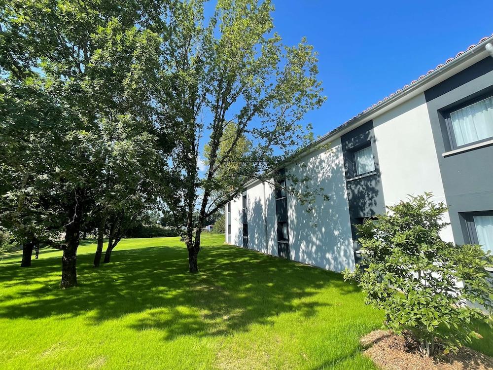 سور هوتل باي بست ويسترن لي بورت دو مونتوبان المنطقة الخارجية