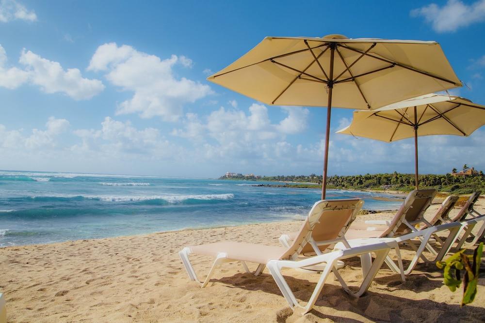 لاس فيلاز أكيومال 3 بي 7 باي سكاي رن الشاطئ