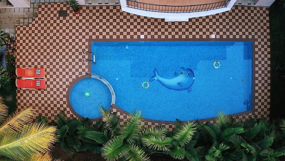 تري هاوس بلو هوتل آند سيرفيسد أبارتمنتس زحليقة مائية