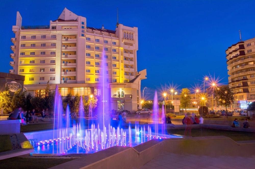 هوتل مارا