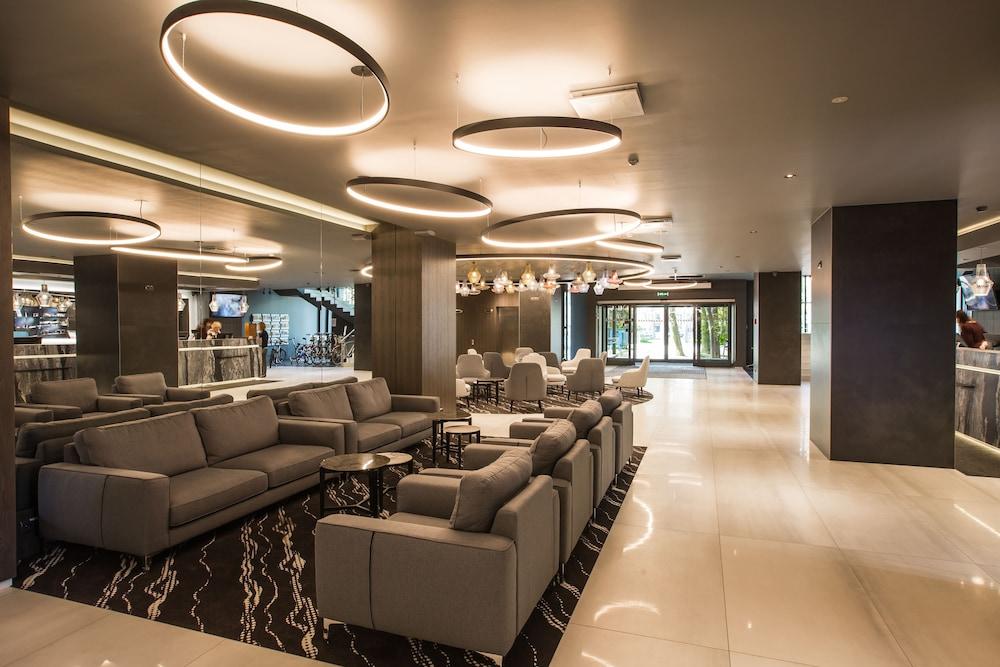 هوتل جورمالا سبا آند كونفرانس سنتر منطقة الجلوس في الردهة