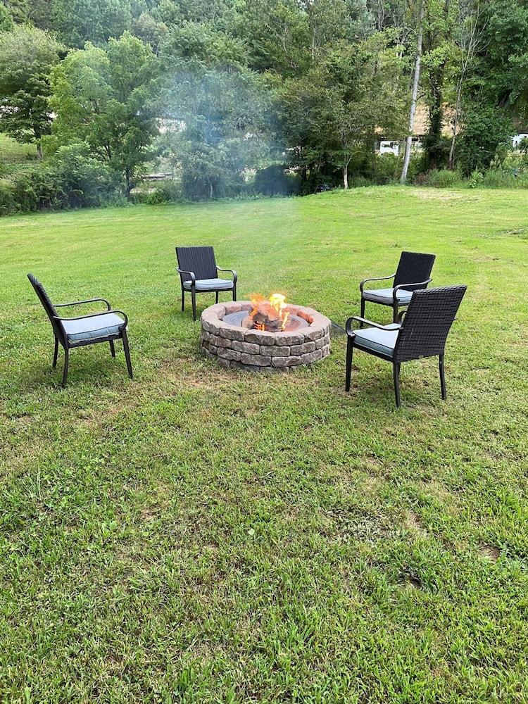 Dragon's Nest Mountain View BBQ/Picnic Area