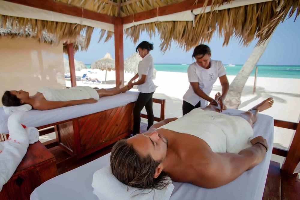 The Whispering Lake Resorts Spa Treatment