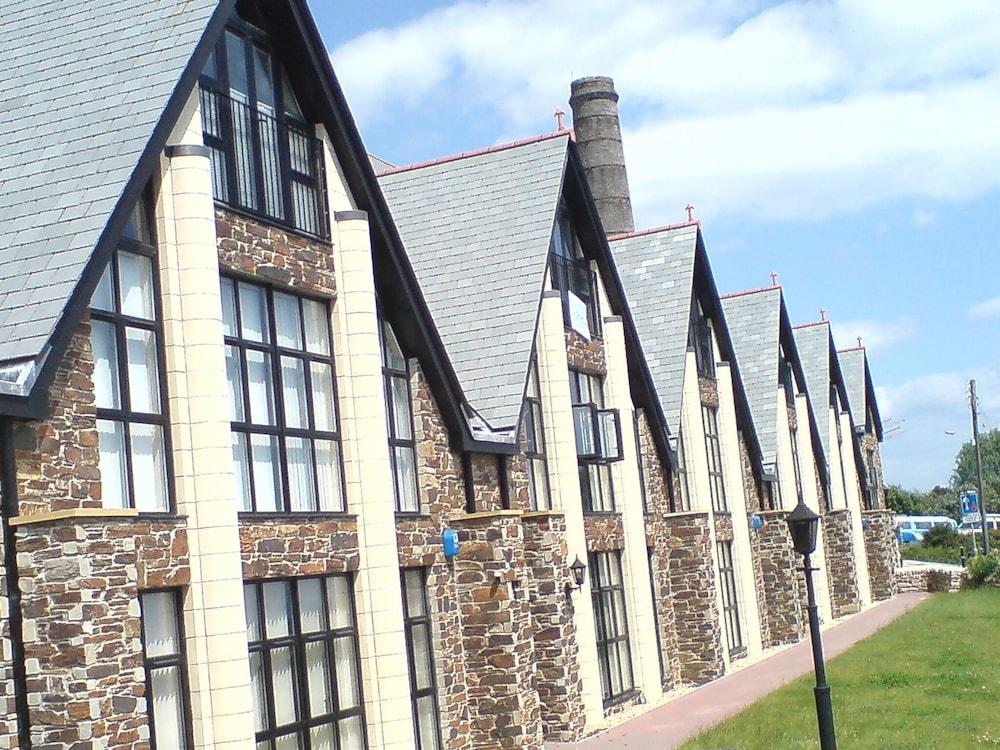 سي بريز أبارتمنت نير ذي إيدن بروجيكت الصورة الأساسية