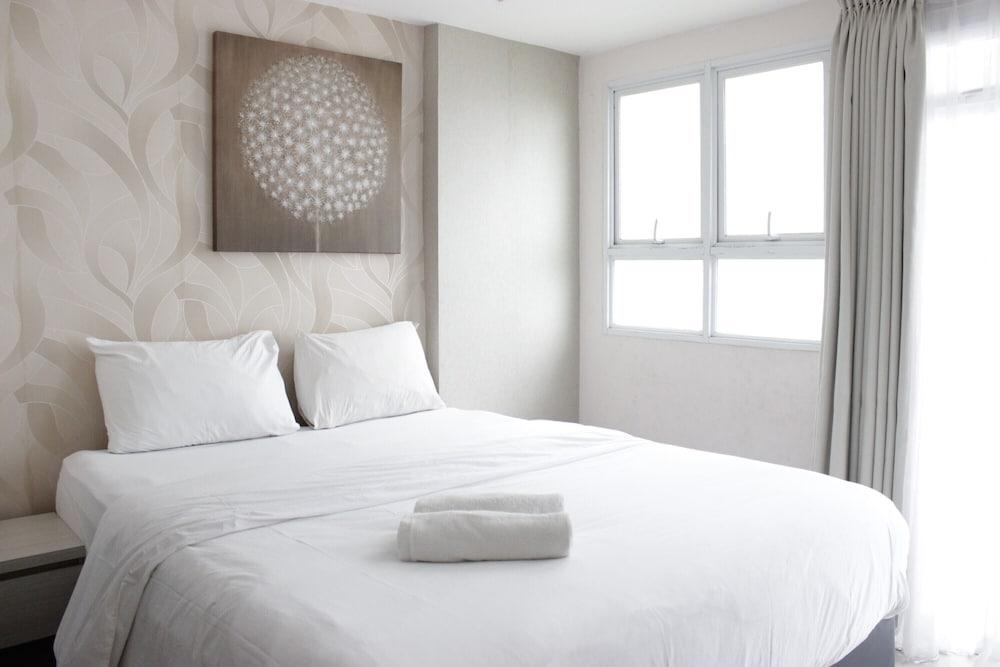 Spacious & Stylish Studio at Gateway Pasteur Apartment