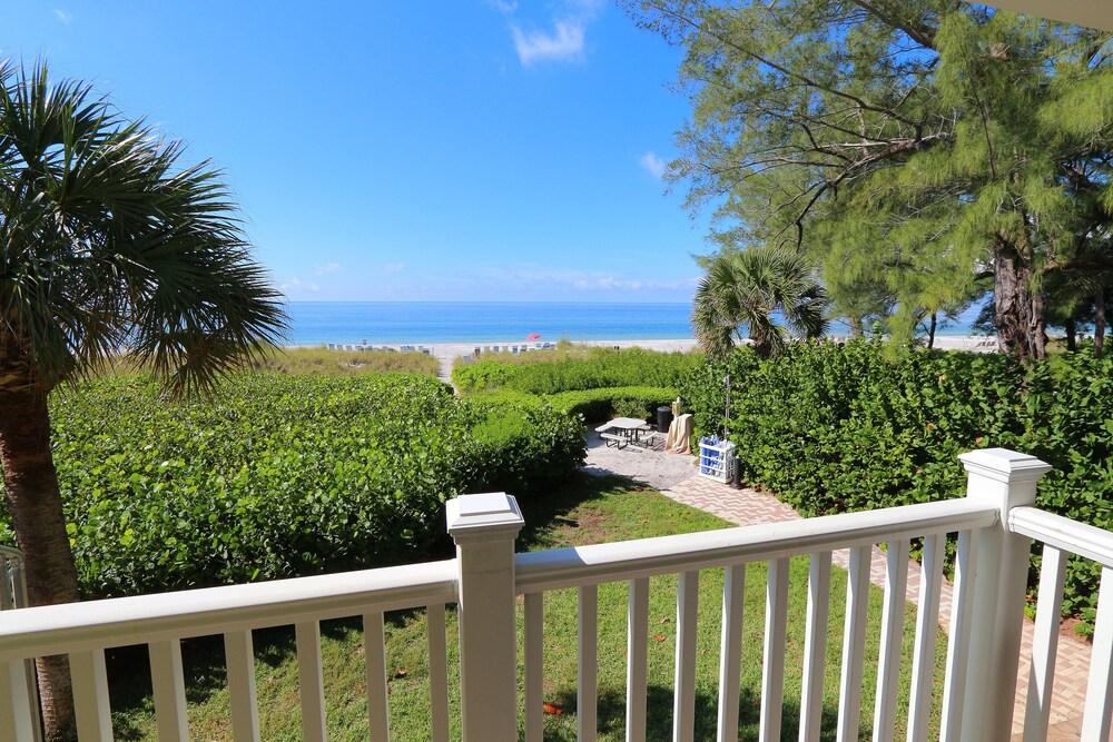 Beach Castle Resort by RVA
