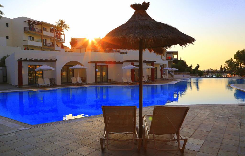 لابراندا ميرالونا فيلدج  - شامل جميع الخدمات أخرى