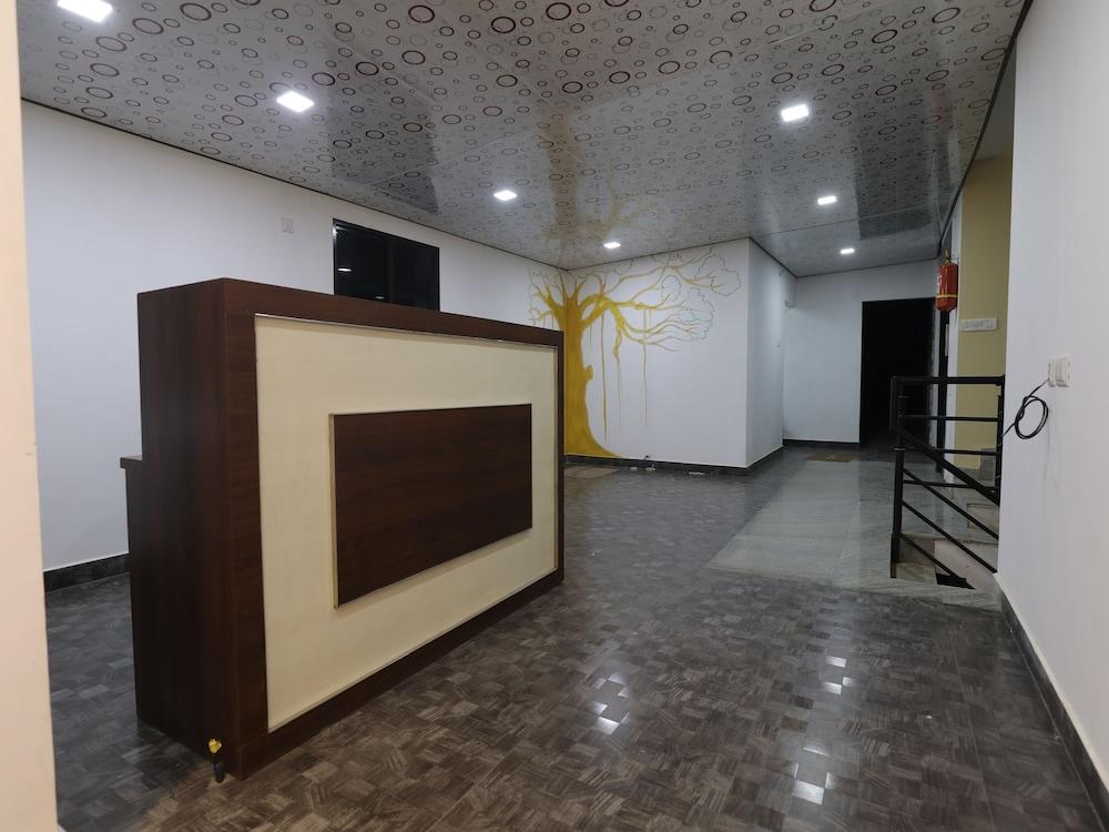 أو واي أو 22440 راتشانا بوردينج آند لودجينج منطقة الاستقبال