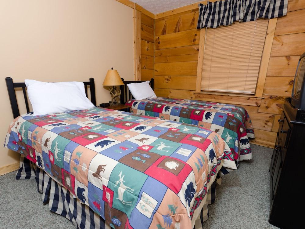 Loggers Run Room