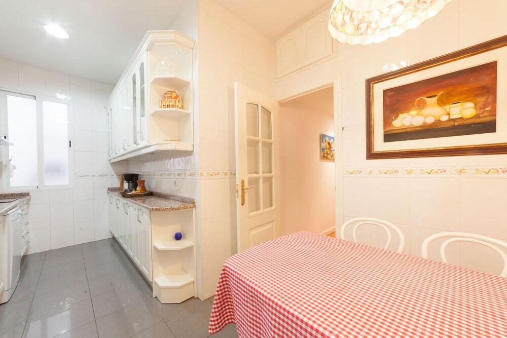 كلاسيكال فلات إن باريو سالامانكا باي ألو هاوسينج أخرى