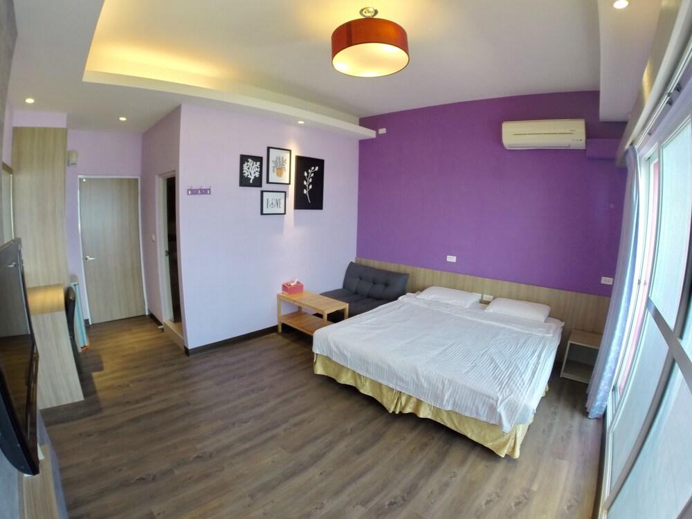 آي واو بي آند بي غرفة