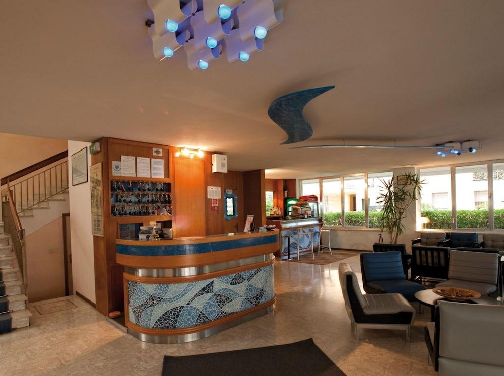 هوتل بي آند بي أفانا الردهة