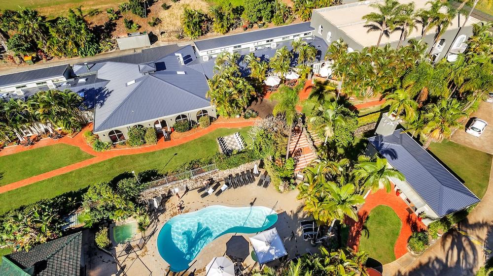 كورورا باي فيليدج ريزورت