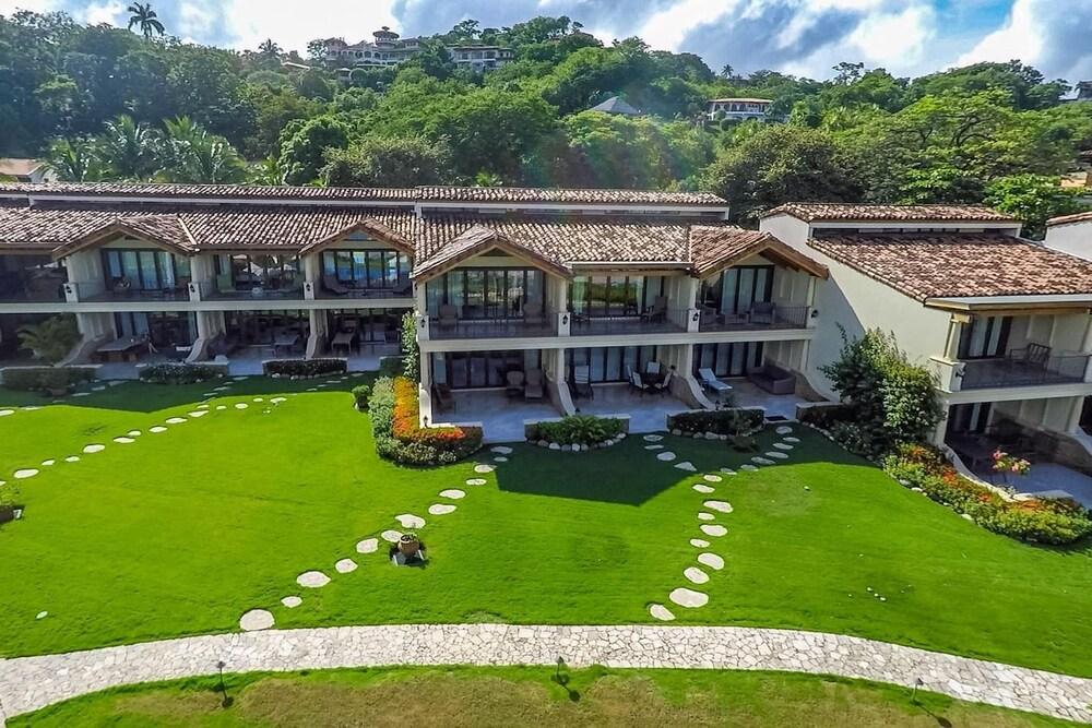 إكسكويسيتيلي أدورنيد لاكشري يونيت رايت أون فلامينجو بيتش سليبس 6 المنطقة الخارجية