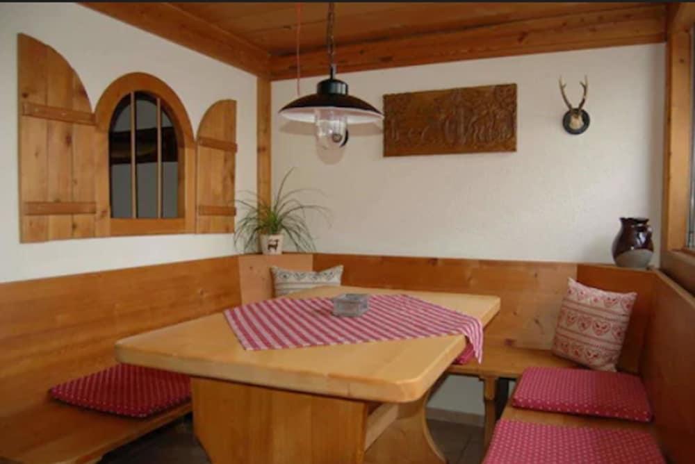 بنزيون - هوتل ماكيميليان داخلي