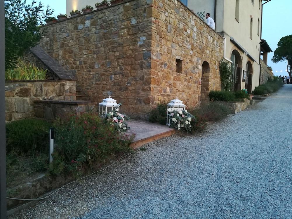 Poderi Arcangelo Exterior