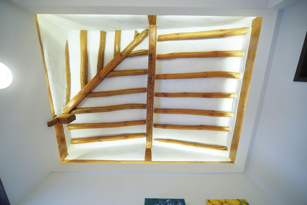 Naganjae Interior Detail
