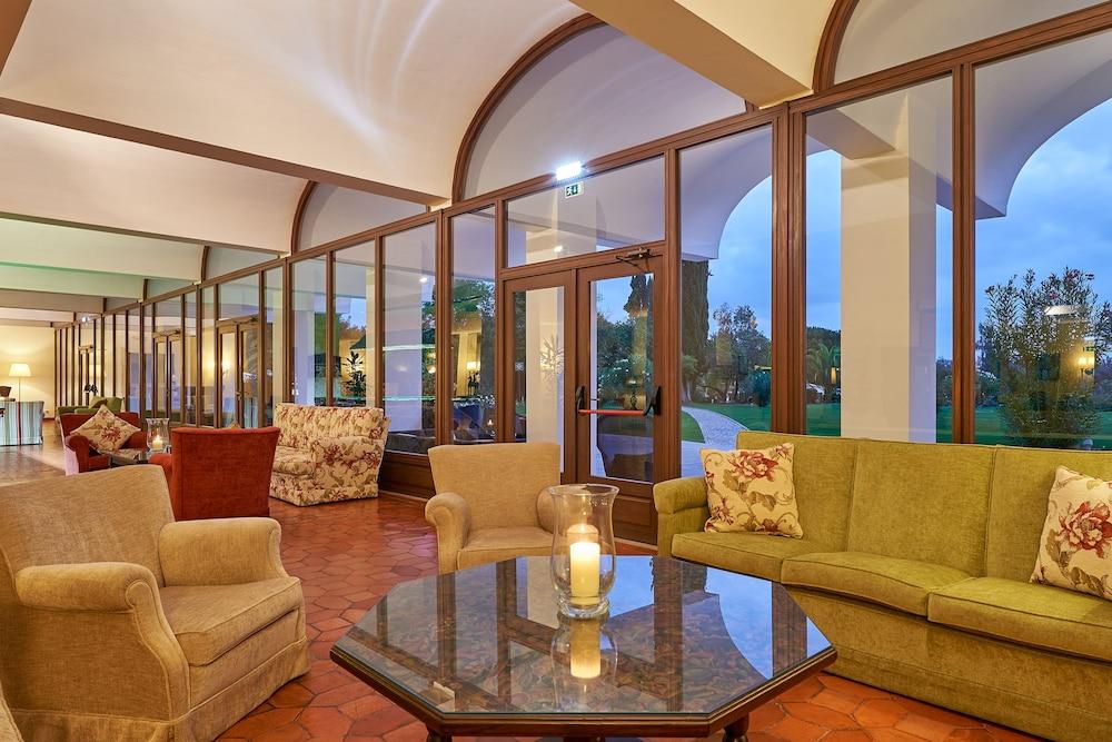بينينا هوتل آند جولف ريزورت منطقة الجلوس في الردهة