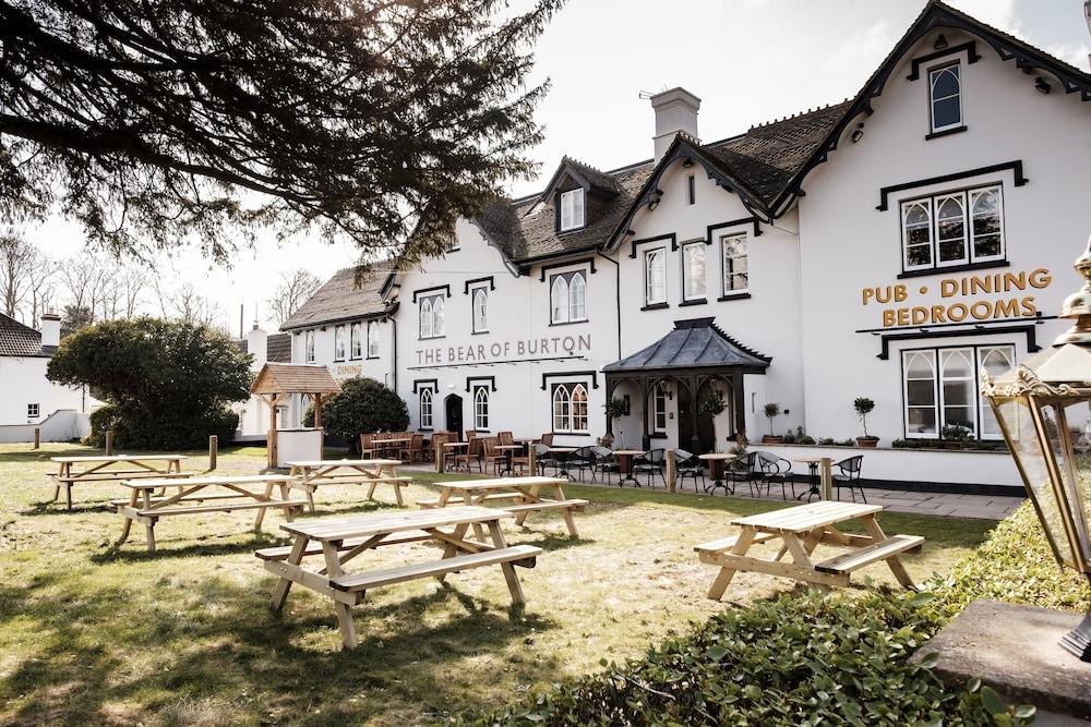 ذا بير أوف بيرتون الصورة الأساسية