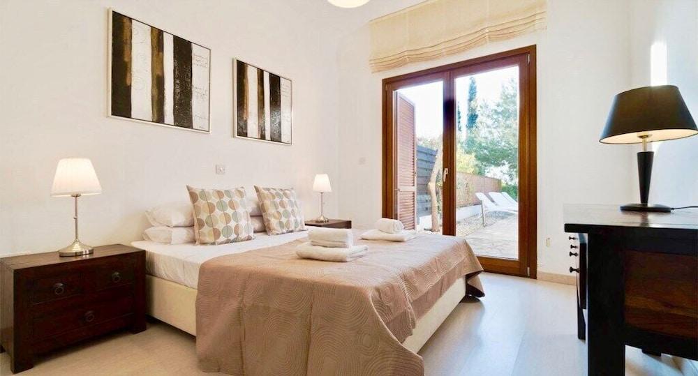 بيوتيفول 2 بد روم فيلا بروتس إت جي 9 ويذ برايفت بول آند بريتي جولف كورس فيوز، شورت واك تو ريزورت فيليدج سكوير أون أفروديت هيلز غرفة