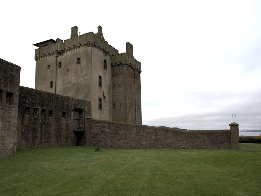 بريتي هوليداي هوم إن كارنوستي نير أربروث آبي المنطقة الخارجية