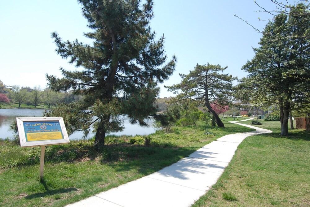 هينلوبين يونيت 410 باي لونج آند فوستر المنطقة المحيطة بالمنشأة