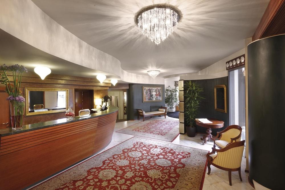 Albergo Celide Reception