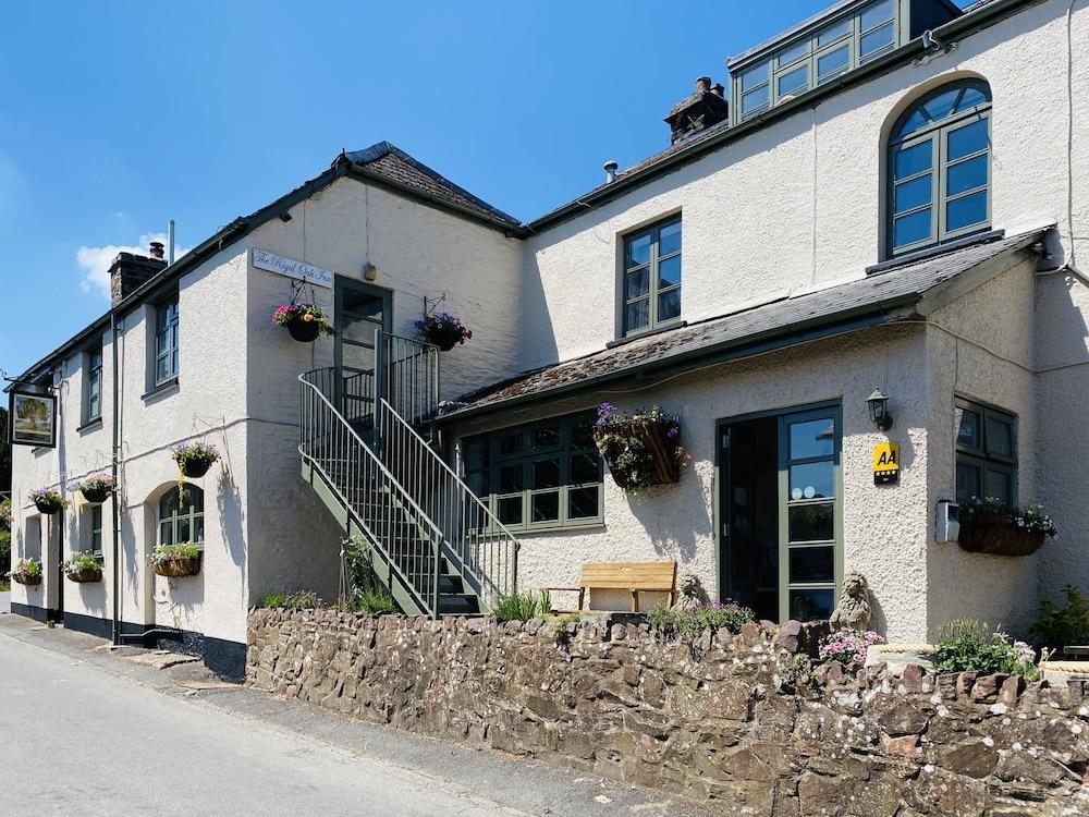 رويال أوك إن