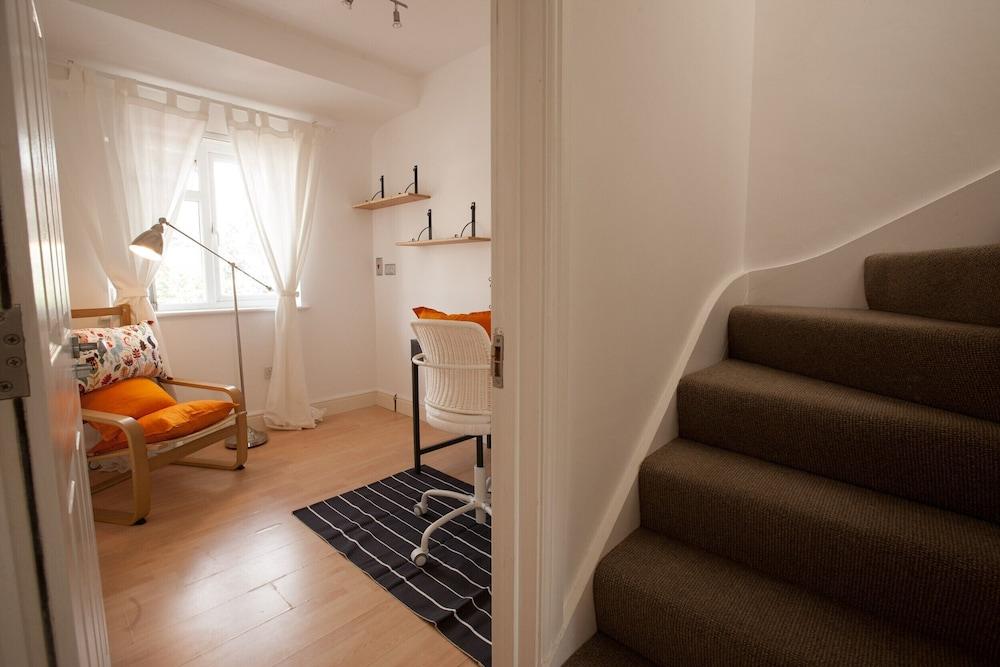 ثيرسك توتينج كونسيبت ستوديوز باي ألو هاوسينج تفاصيل الفندق من الداخل