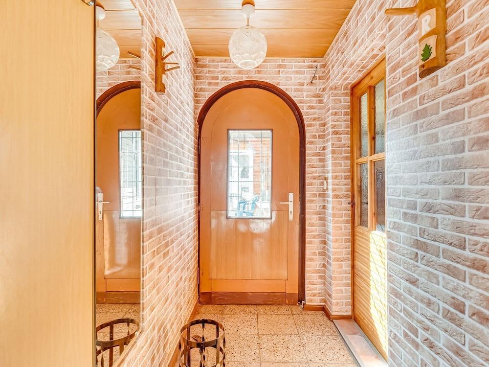 بيوتيفول ديتاتشيد هوليداي هوم ويذ سونا أدجاسينت تو ذا ريننستيج إن ثورينجيا منطقة الاستقبال