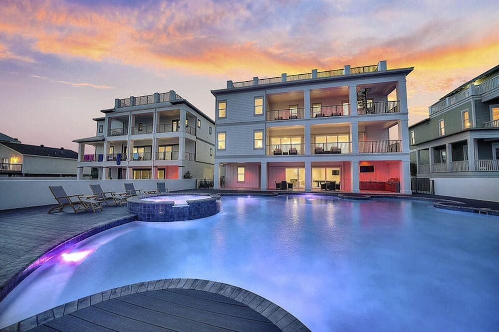 The Enclave on 30A by Five Star Properties Featured Image